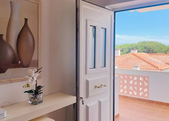 D'el Rey Pool & Golf House *